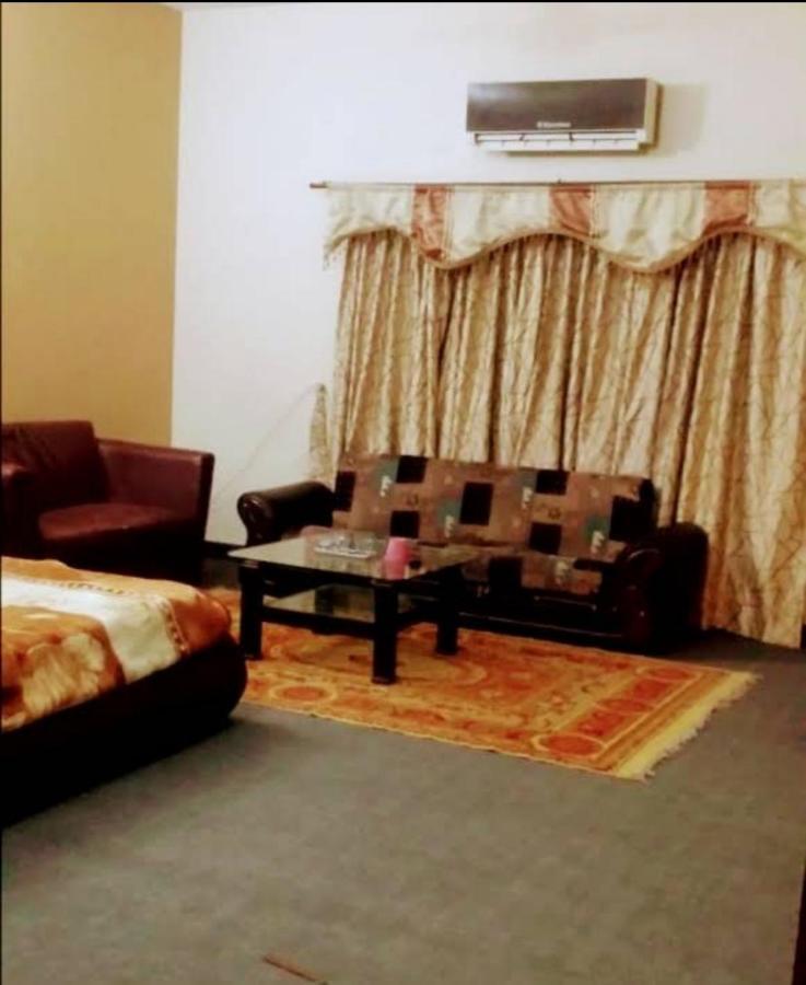 Magnum Hotel Lahore Ngoại thất bức ảnh